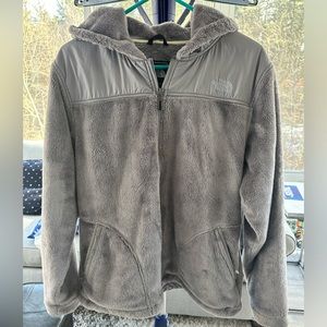 The North Face Women's Osito Fleece Jacket with hood. Size XL